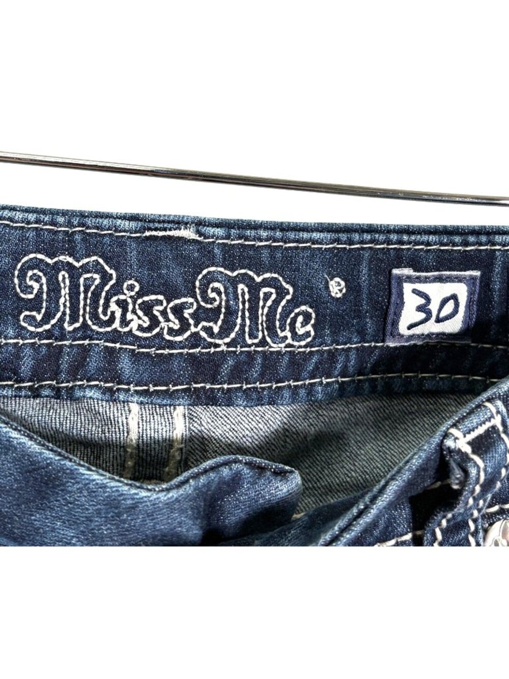 Miss Me Wing Embellished Mid Rise Easy Boot Jeans Size 30 - Picture 9 of 11